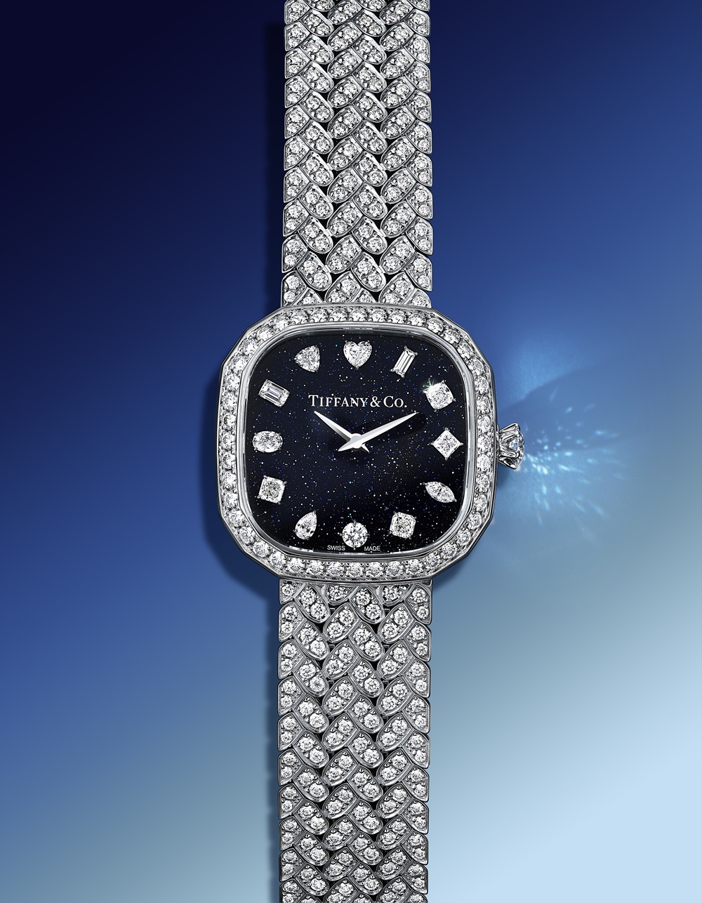 TIFFANY & CO.「ティファニー エタニティ」新作ウォッチ、512石のダイヤモンドを纏って登場